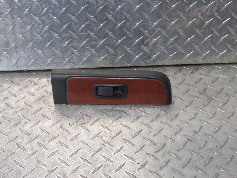 02 INFINITI QX4 RIGHT PASSENGER REAR DOOR SWITCH