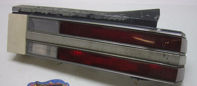TAILLIGHT TAIL LAMP LIGHT BRAKE CAR Passenger SIDE RIGHT for 82 83 BUICK CENTURY