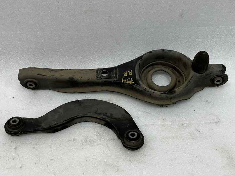 2008 2009 2010 2011 2012 2013 VOLVO C30 BASE RIGHT LOWER AND UPPER CONTROL ARMS