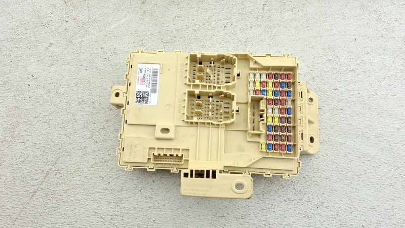 2020 - 2022 KIA SOUL DASH DASHBOARD FUSE RELAY JUNCTION BOX BLOCK OEM