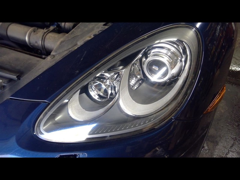 Driver Headlight Halogen Headlamps Fits 11-14 PORSCHE CAYENNE 1575505
