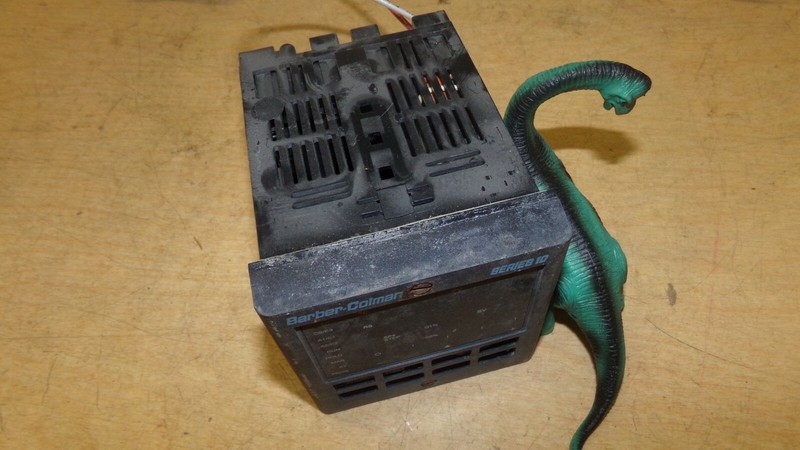 Barber Colman 10Q3-0JF001-000-0-00, Temperature Controller *Free Shipping*
