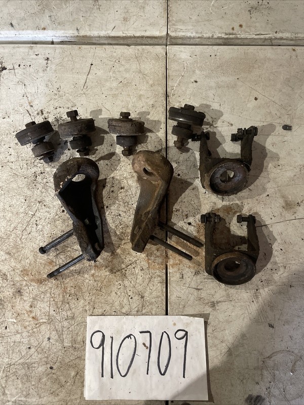 60–64 Studebaker Champ 259 Engine Motor Mount Brackets & Rubber Isolators