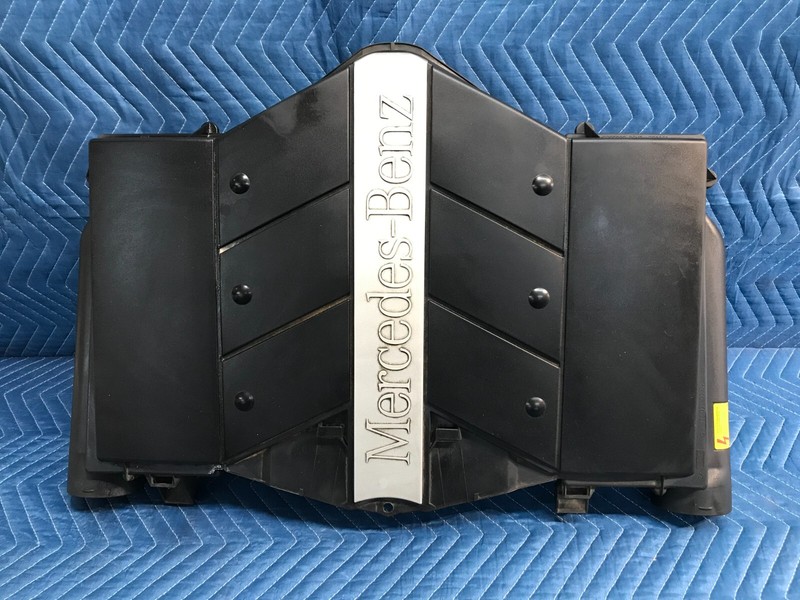 99-06 Mercedes SL500 CL500 OEM Engine Air Cleaner Filter Box Cover Assembly