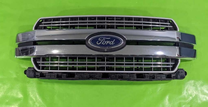 18 19 10 FORD F150 LARIAT GRILLE W/SURROUND CAMERA OEM 4601-96