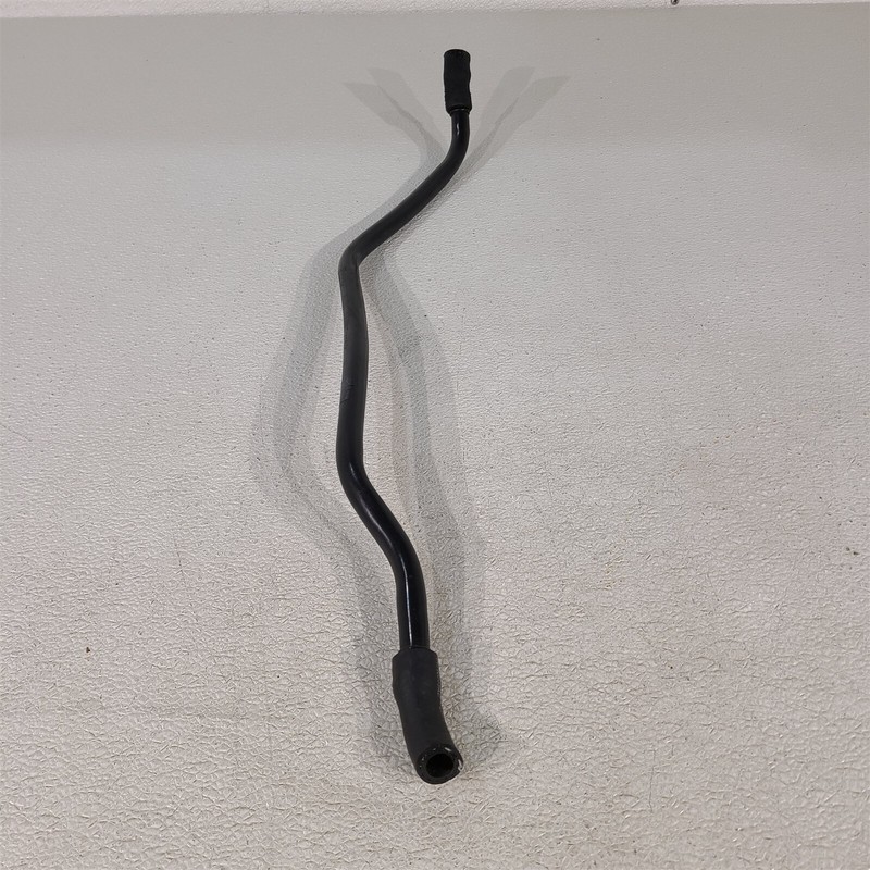 96-98 Mustang Gt Crankcase Breather Crossover Tube Aa7414