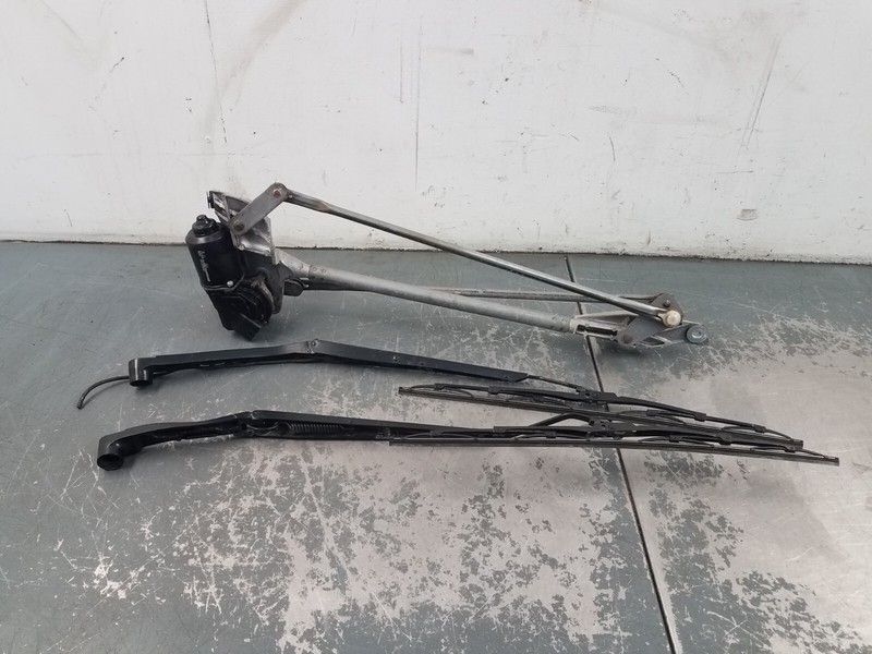 2013 Chevy Corvette C6 Windshield Wiper Motor / Arms #7361 G4