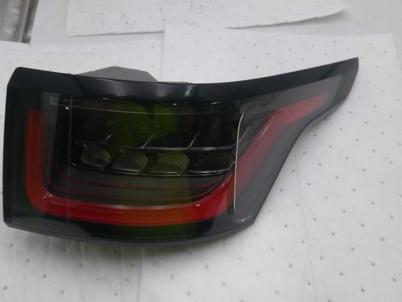 Used Right Tail Light Assembly fits: 2015 Land rover Range rover sport quarter m