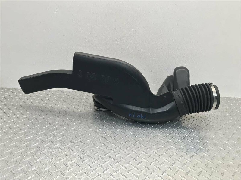 2000-2006 CHEVY TAHOE SUBURBAN AIR CLEANER RESONATOR TUBE ONLY OEM 15060999