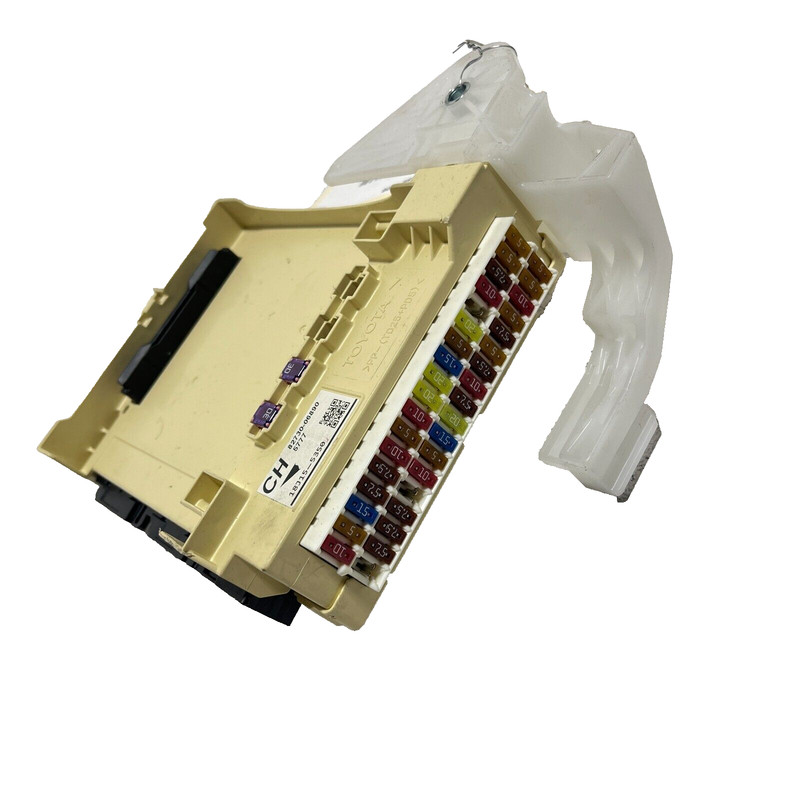 19-20 TOYOTA CAMRY 2.5L MULTIPLEX FUSE RELAY JUNCTION BLOCK MODULE & BRACKET OEM