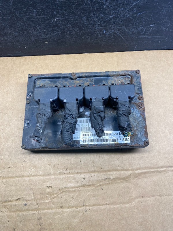 2005 Chrysler Town Country Caravan 3.3L Engine Control ECU P04748635AE ad7390 DG