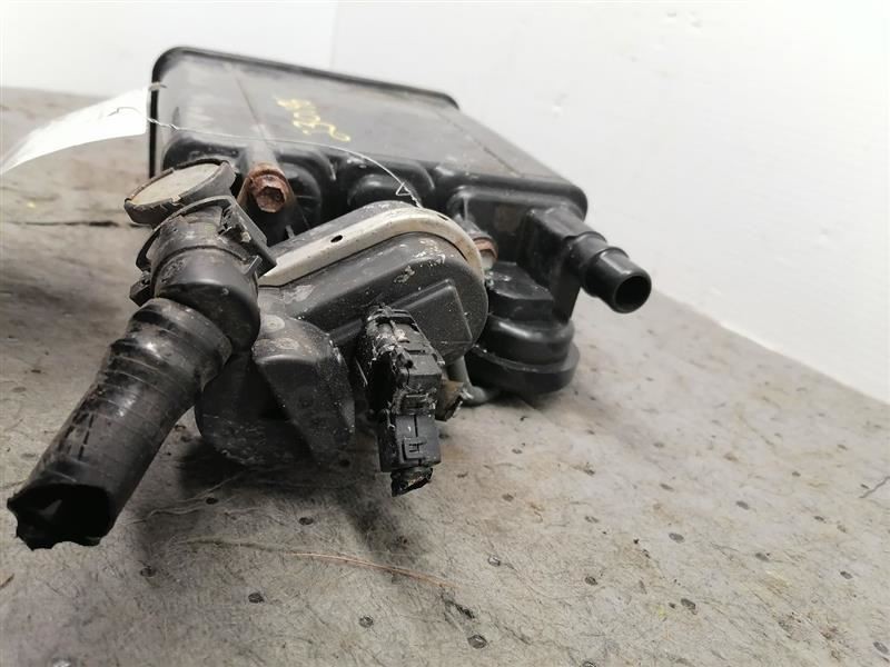 2009 2010 2011 2012 MATRIX Fuel Vapor Canister 1132195