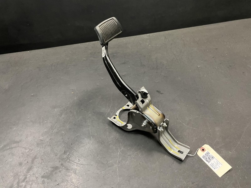 Brake Pedal 2018 Kia Soul 32800-B2120 2014 2015 2016 2017 2019