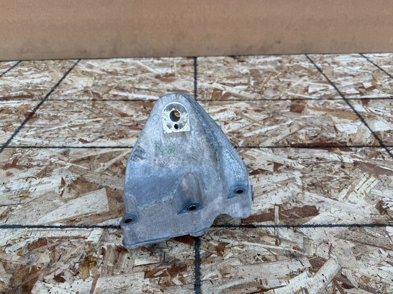 GENESIS G80 2018-2020 OEM RIGHT PASSENGER ENGINE MOTOR MOUNT BRACKET RWD 3.3T