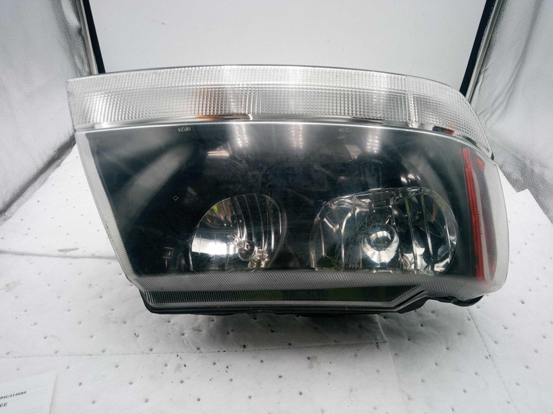 2004 Jeep Grand Cherokee Right Blue Headlight Assembly OEM 28204 Used