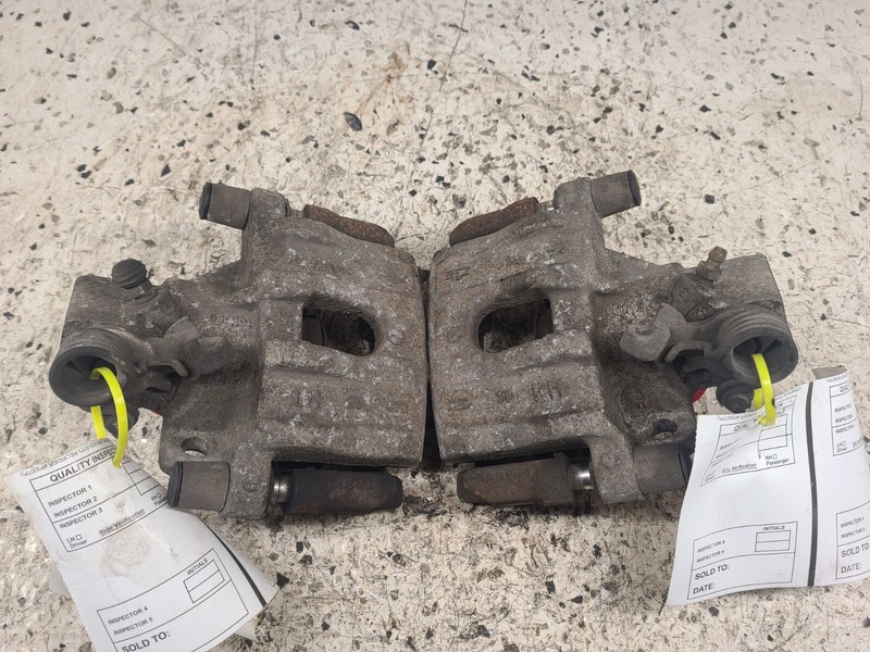 Volvo C70 Brake Caliper Pair Rear LT RT Thru VIN77106 OEM 2006-2009