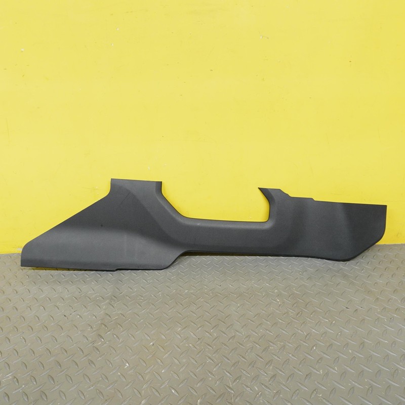 2019-2024 GMC SIERRA 1500 Front Right Console Trim Panel Oem 84505566