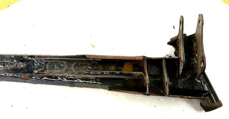 Ski-doo Left hand DSA Trailing Arm 506127110 1993+