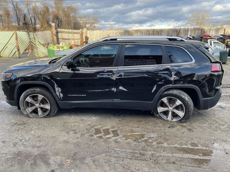 2019 JEEP CHEROKEE LEFT ROCKER MOULDING TEXTURED BLACK PC:PXJ 69K -SPORT- 52122