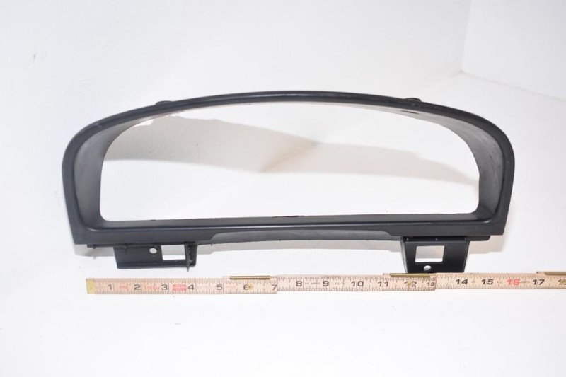 1995 NISSAN PICKUP TRUCK HARDBODY SPEEDOMETER TRIM BEZEL 68240 75P00