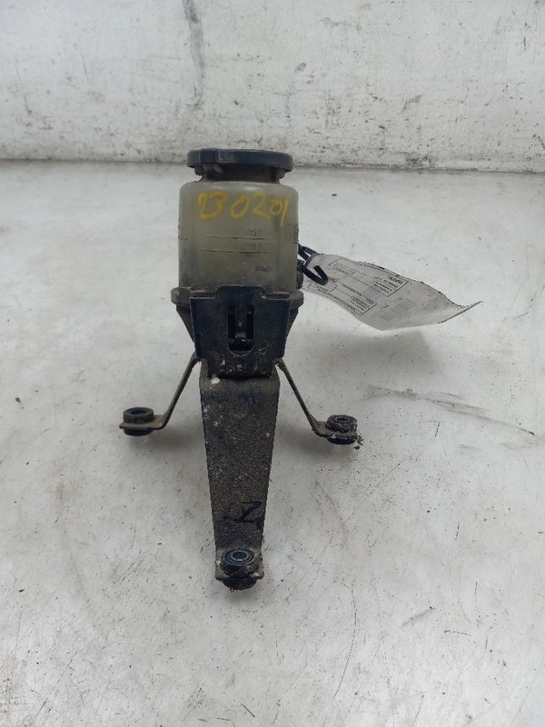 03 04 05 06 07 08 09 Toyota 4 Runner Power Steering Reservoir
