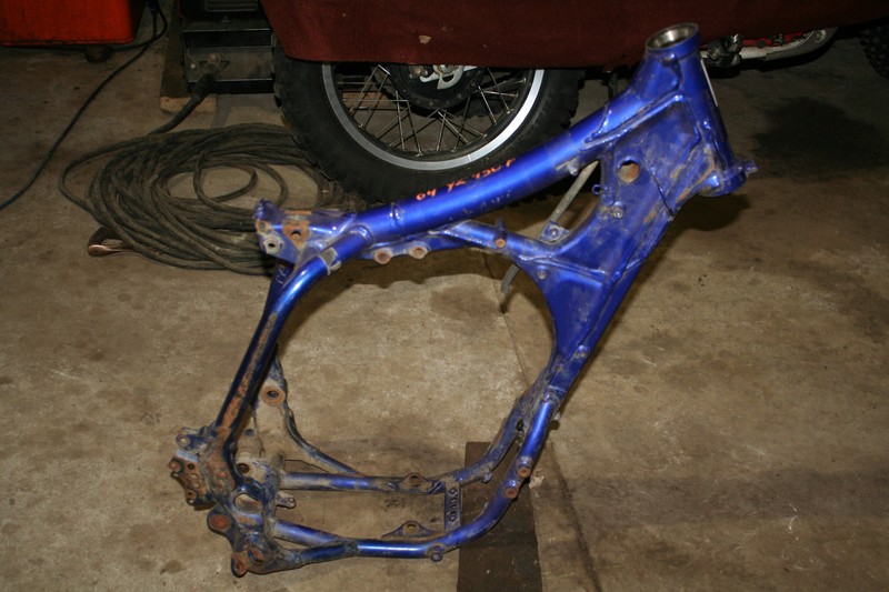 2004 Yamaha YZ 450F Frame OEM 04 A