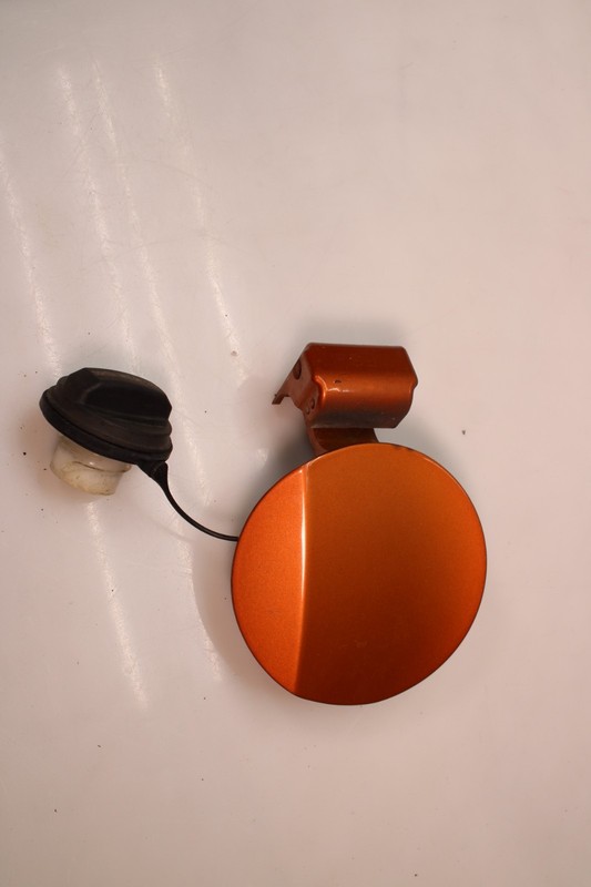 2012-2017 HYUNDAI VELOSTER GAS FUEL TANK FILLER DOOR OEM 69510-2V000 ORANGE