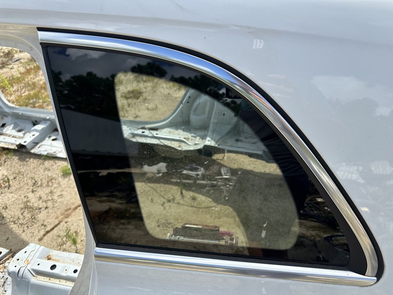2020 - 2024 MERCEDES GLB200 GLB250 GLB35REAR LEFT QUARTER WINDOW GLASS