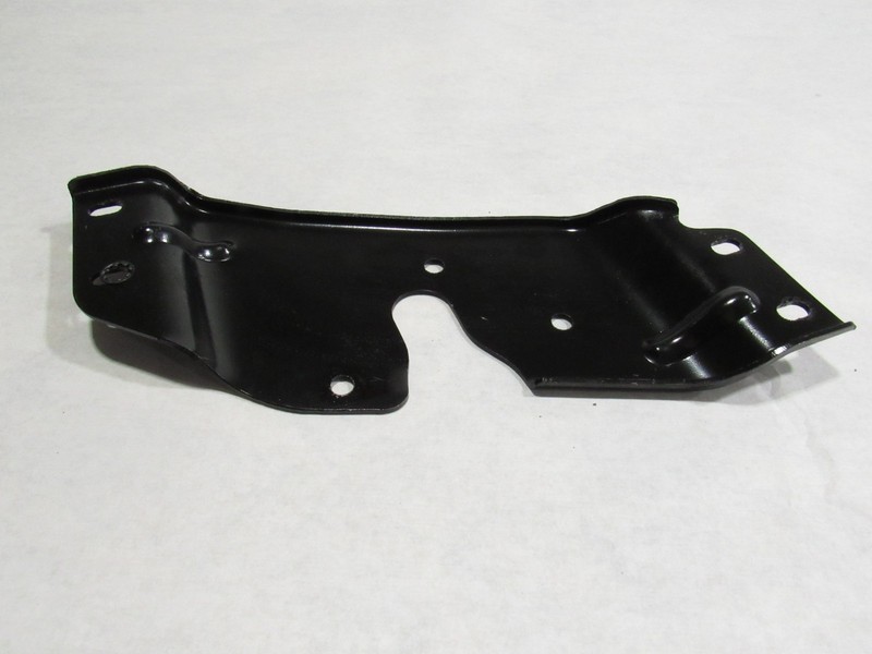 20-23 McLaren GT 2021 Front Right Door Lock Latch Actuator Mount Bracket |@1