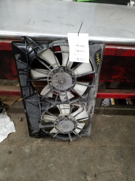 Radiator Fan Motor Fan Assembly Fits 04 PACIFICA 179521