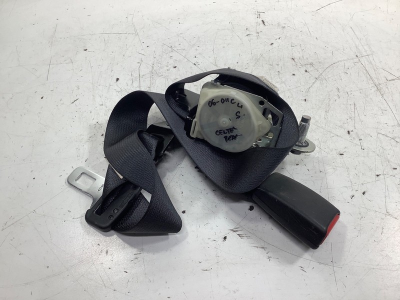 06-011 Honda Civic 4DR SI Center Rear Seat beltOEM