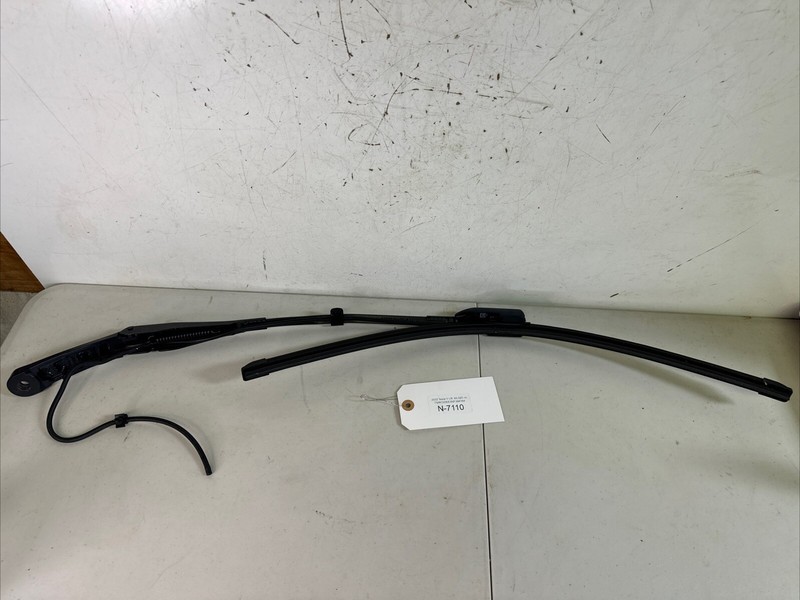 2020-2022 Tesla Y MY Front Driver Side Wiper Arm Blade 1490246-00-B 7110 U18