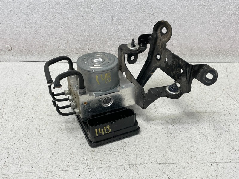 15-19 Land Rover Discovery Sport ABS Anti Lock Brake Pump Module 1413 OEM