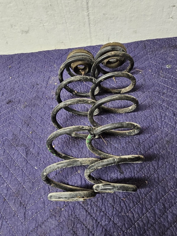 Rear Springs Suplex (A4) Fits: Volkswagen Jetta, Golf 1999-2005