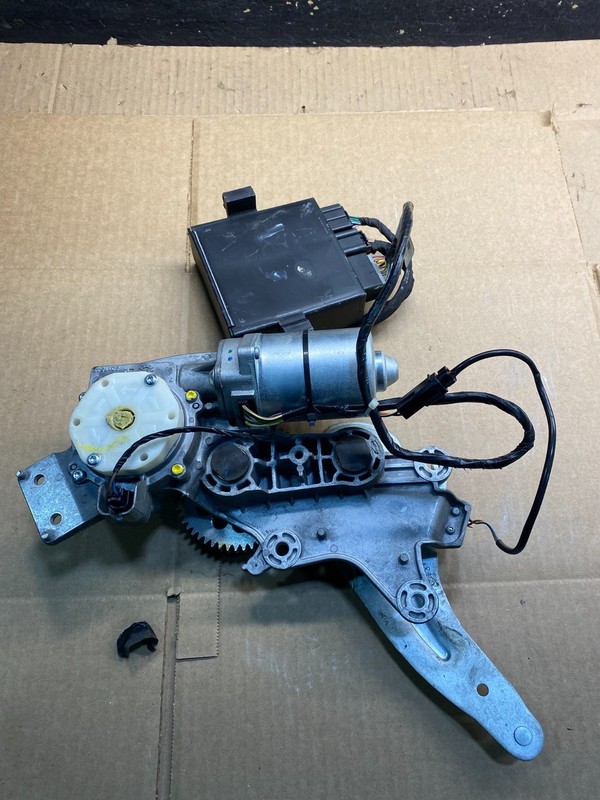 GMC Acadia Yukon Tahoe Rear Trunk Liftgate Power Motor Actuator y3496 DG