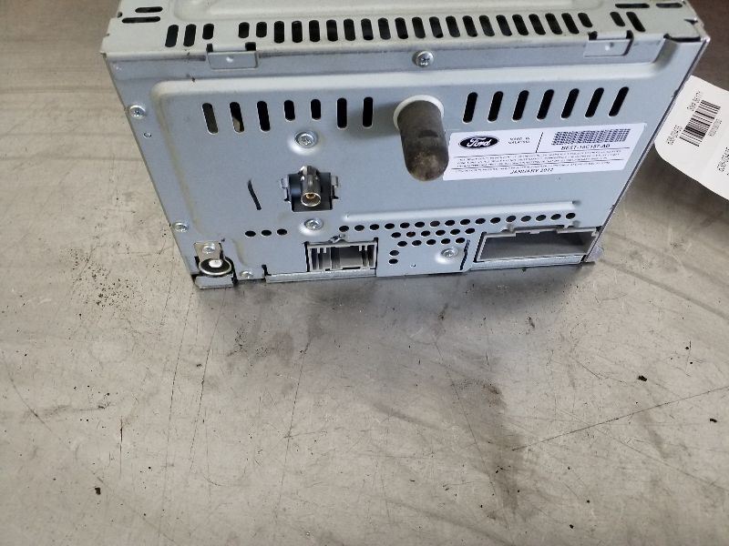 Audio Equipment Radio Receiver AM-FM-CD-MP3 Fits 10-12 FUSION 190783