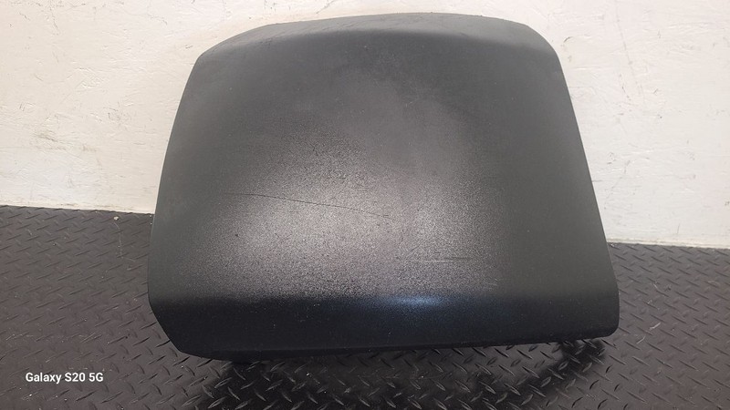 07-13 Chevrolet Silverado 1500 Right Passenger End Cap Only Black OEM 15838398
