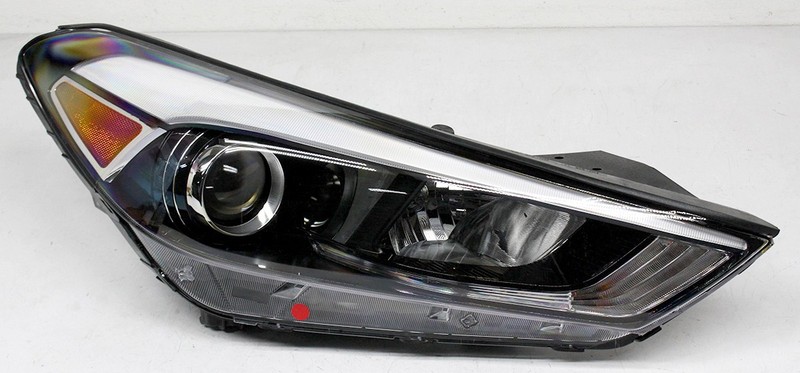 OEM Right Passenger Side Halogen Headlamp For Hyundai Tucson (Gas) 92102-D3150