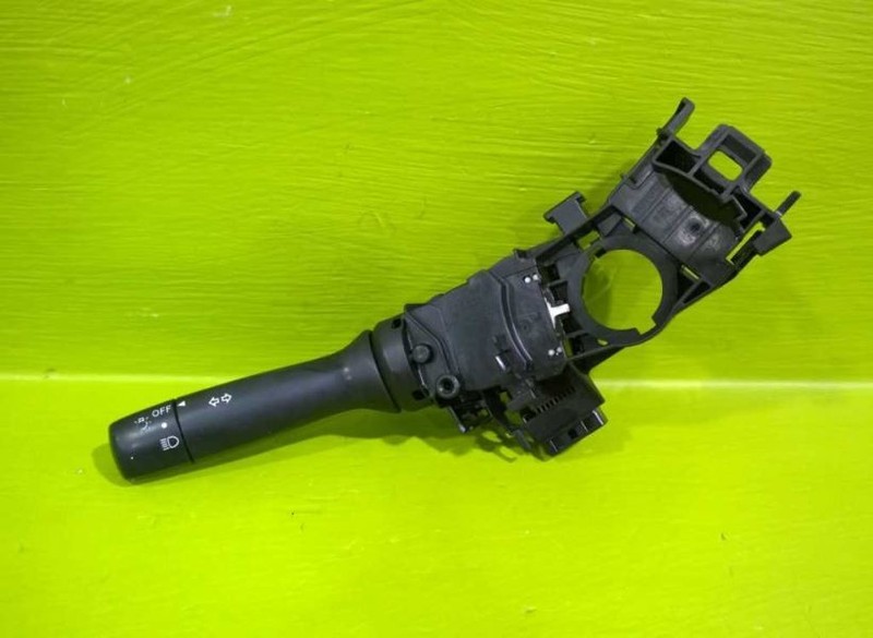 04 PRIUS HEADLIGHT TURN SIGNAL COLUMN SWITCH W/O FOG OEM 3699-5