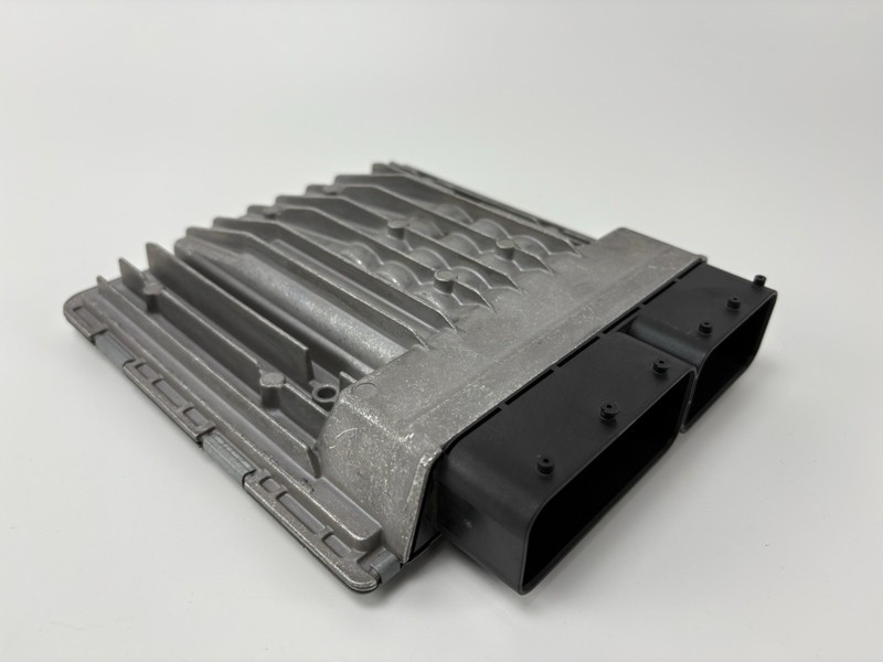 2011 BMW 328 E82 E88 E90 E92 ENGINE COMPUTER MODULE ECU ECM DME 8613002 OEM