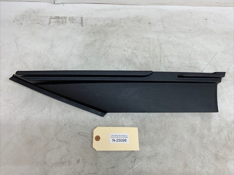 12-19 TESLA MODEL S RIGHT REAR UPPERC PILLAR TRIM 1010339-00-D 25098 B119