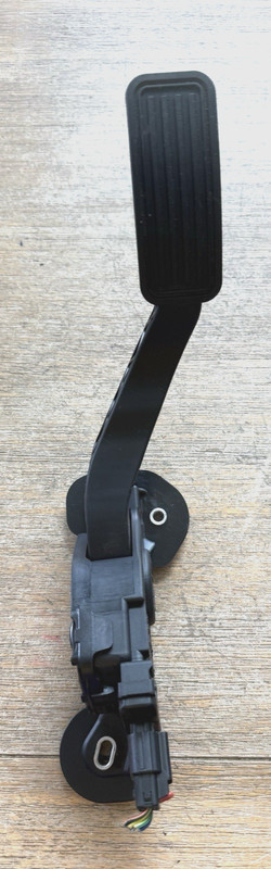 2010-2011 Mercury Milan Accelerator Gas Pedal Position Sensor 9E5A-9F836-AC OEM