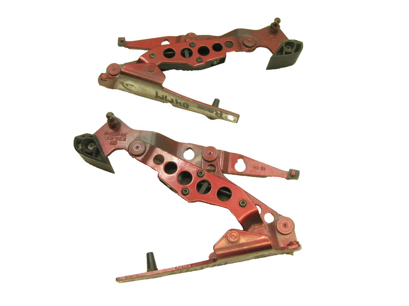 04-09 MERCEDES W209 CLK500 CLK320 CLK550 TRUNK LID HINGE HINGES LEFT RIGHT 04171