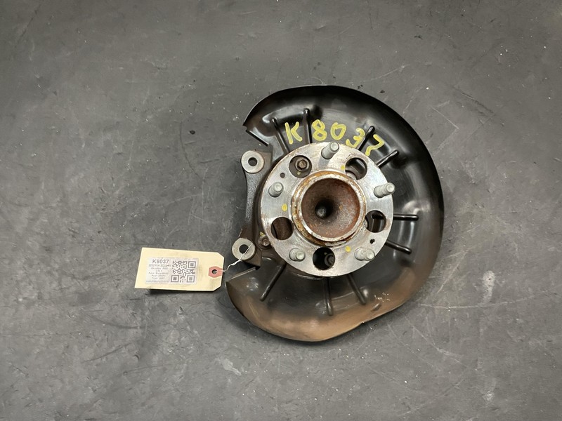 Rear Right Wheel Hub w/ Dust Shield 2020 Kia Soul 52730-K0000 2021 2022 2023