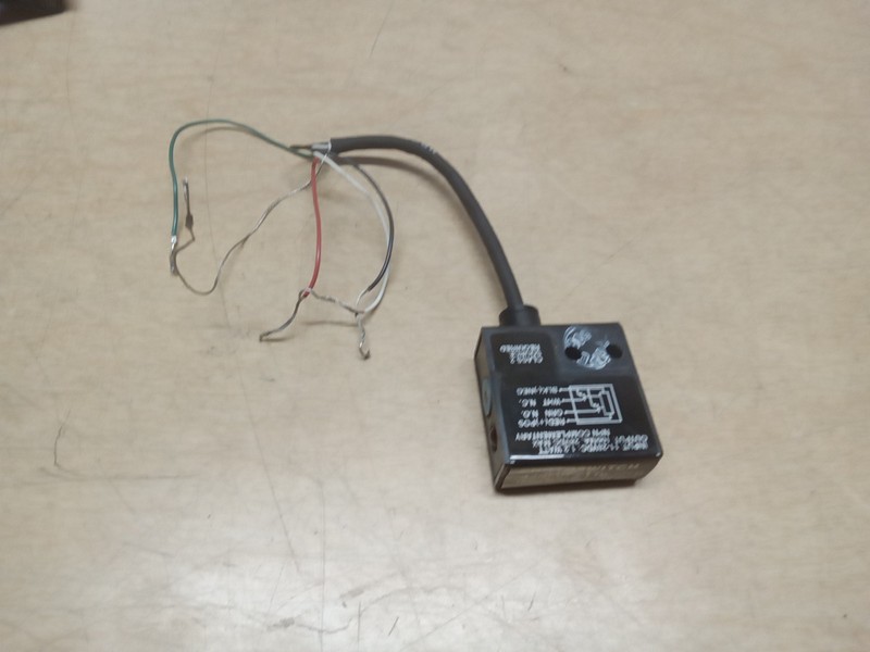 Allen-Bradley 42SMR-7110 Series B Photoswitch Trans Beam Receiver