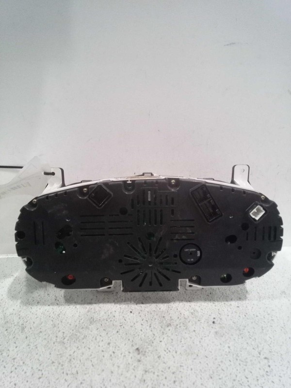 2013 KIA SORENTO Speedometer Gauge Blue OEM 940021U050 124K Miles