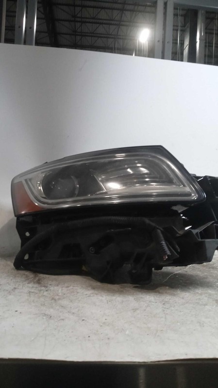 Used Right Headlight Assembly fits: 2016 Audi Q5 xenon HID self leveling opt 8Q3