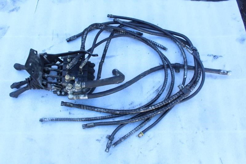 1997 HYSTER FORKLIFT S50XM MAST LIFT CONTROL VALVE WITH HYDRAULIC PUMP + HOSES