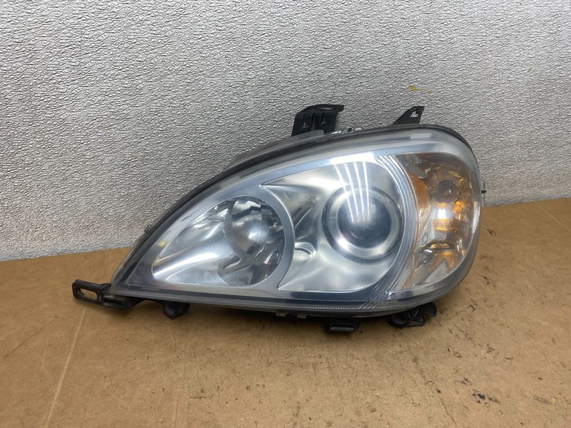 2002 - 2005 Mercedes ML ML350 ML500 Left Driver LH Halogen Headlight X6753 DW