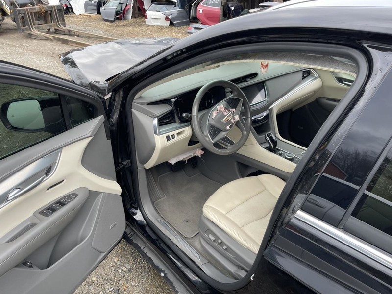 2017-2024 CADILLAC XT5 LEFT A-PILLAR BLACK PC:GB8 2.0L AT FWD 39K -LUXURY- 62257